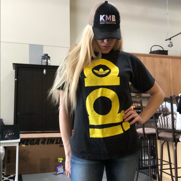 adidas Tops - Vintage Adidas T Shirt